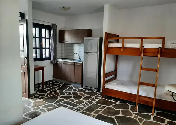 Pensión Evi By The Sea