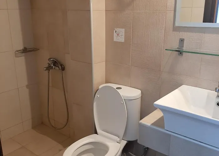 Pensión Evi By The Sea Sarti