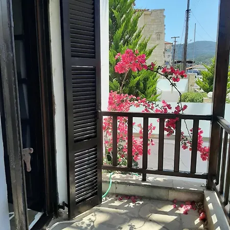 Guest house Evi By The Sea 3*