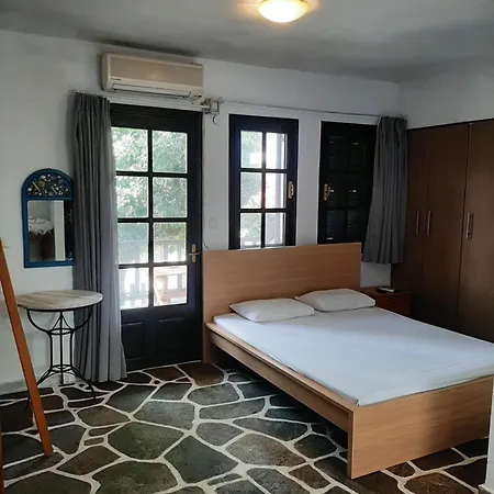 Evi By The Sea Sarti