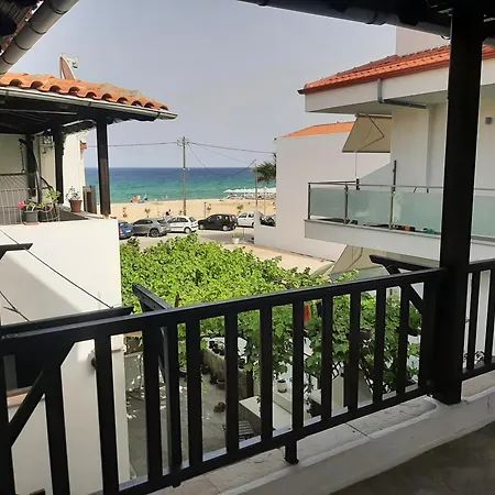 Evi By The Sea 3* 사르티
