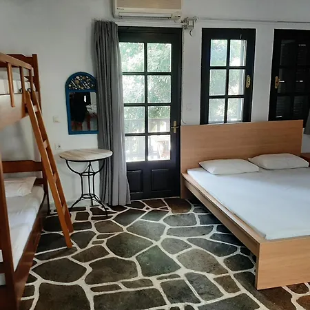 Guest house Evi By The Sea 3*
