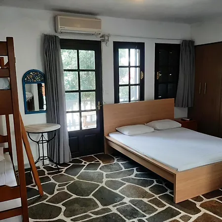 Guest house Evi By The Sea 3*