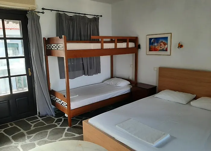 Evi By The Sea 招待所 3*