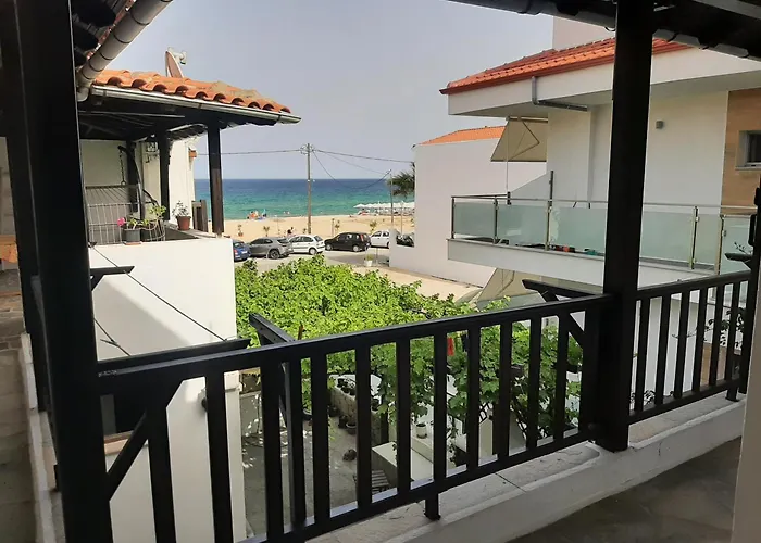 Evi By The Sea 3* 사르티